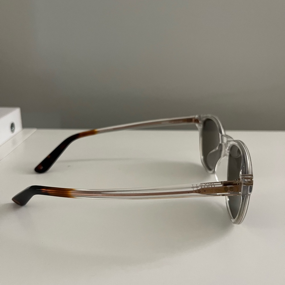 Stylish Clear Frame Sunglasses - image 3